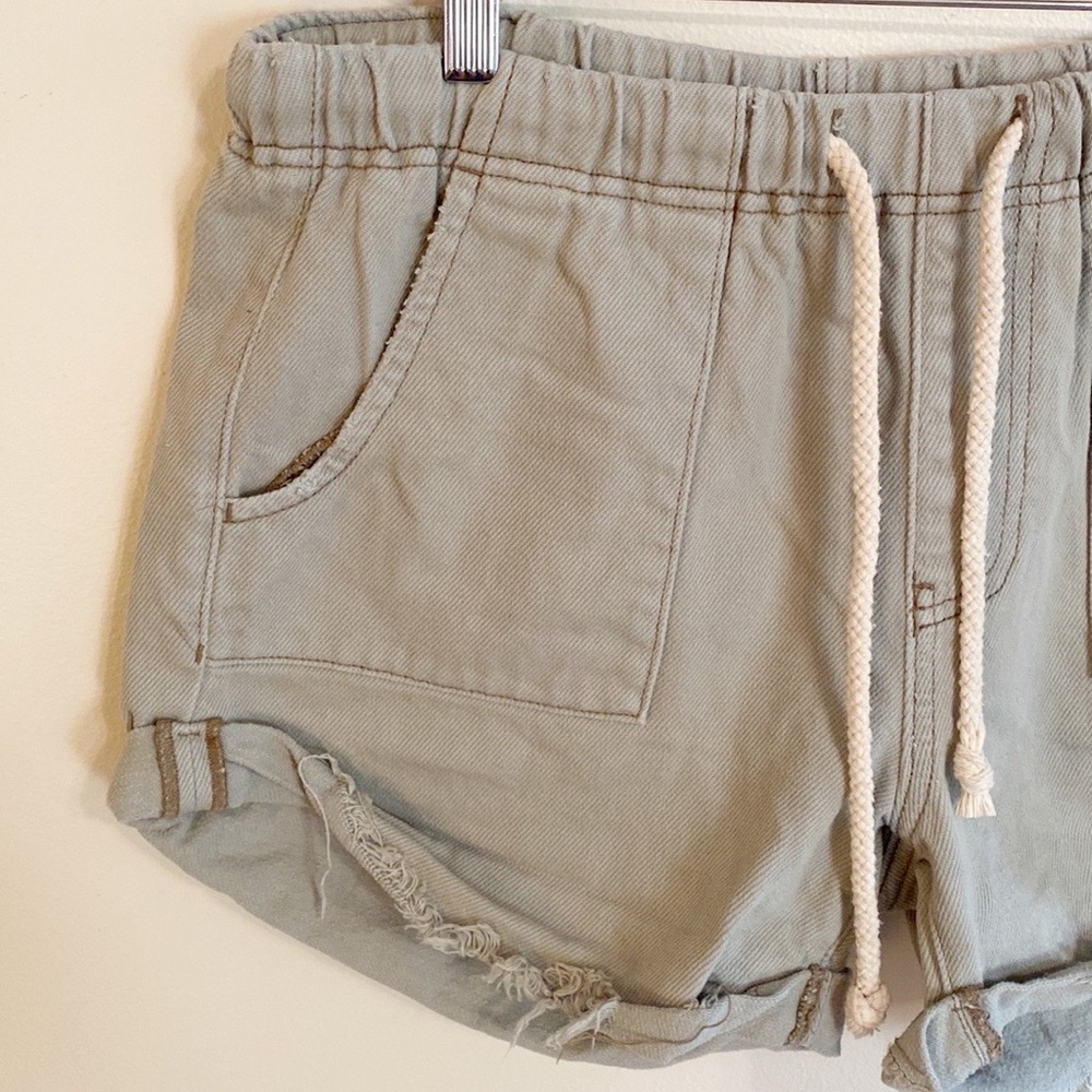 One Teaspoon Shabby Bandits Shorts - Picture 2 of 6